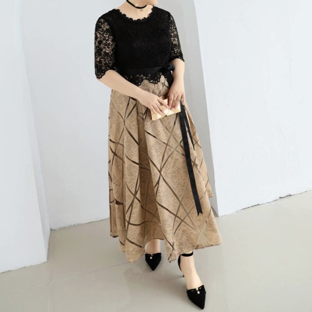 【3XL〜7XL】レース切替モダンロングドレス　D1624