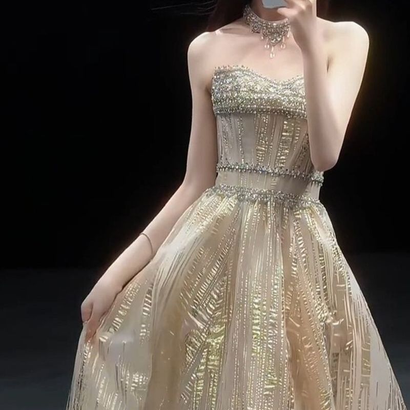 ビジュー装飾ベアトップドレス　D1510