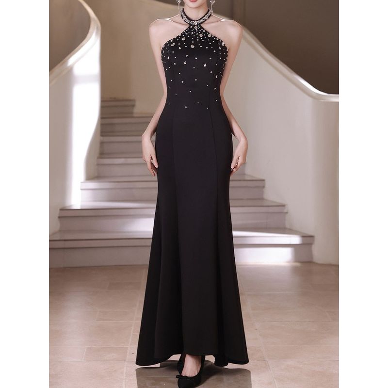 ホルターネックバックレスドレス　D2019