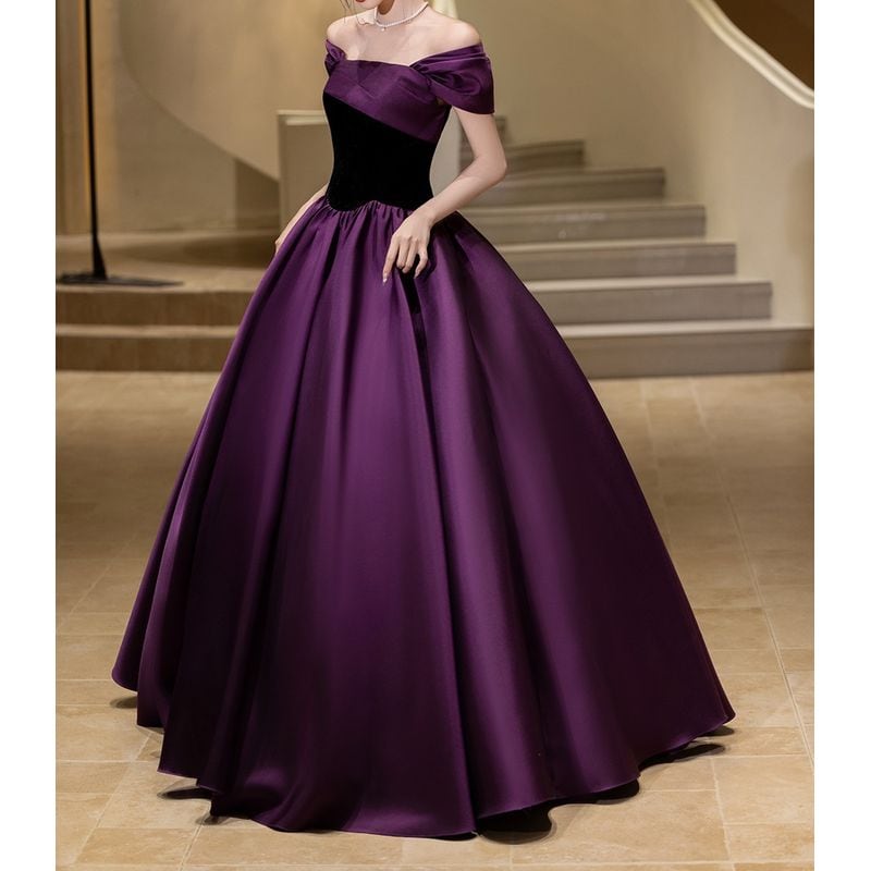 アンティークドール 紫色のドレス パープルドレス - 神秘的で豪華な紫ドレス一覧 | DRESSWOW – DRESSWOW